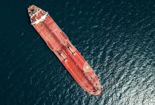 Фото - Bloomberg: судовладельцы стали массово закупать танкеры для перевозки нефти зимой