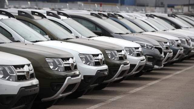 Фото - Названо число оставшихся у дилеров в РФ автомобилей Renault