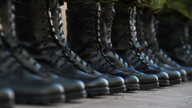 Фото - Исследование: продажи армейских ботинок и бронежилетов в РФ выросли в 2,5 раза за неделю